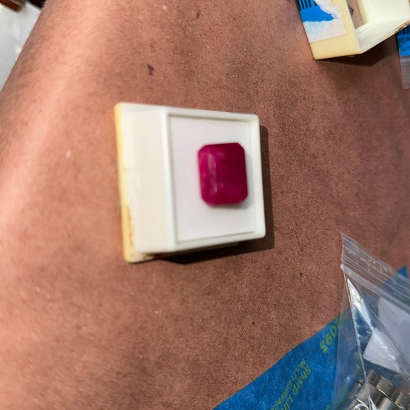 Bermese ruby - Picture 1 of 3